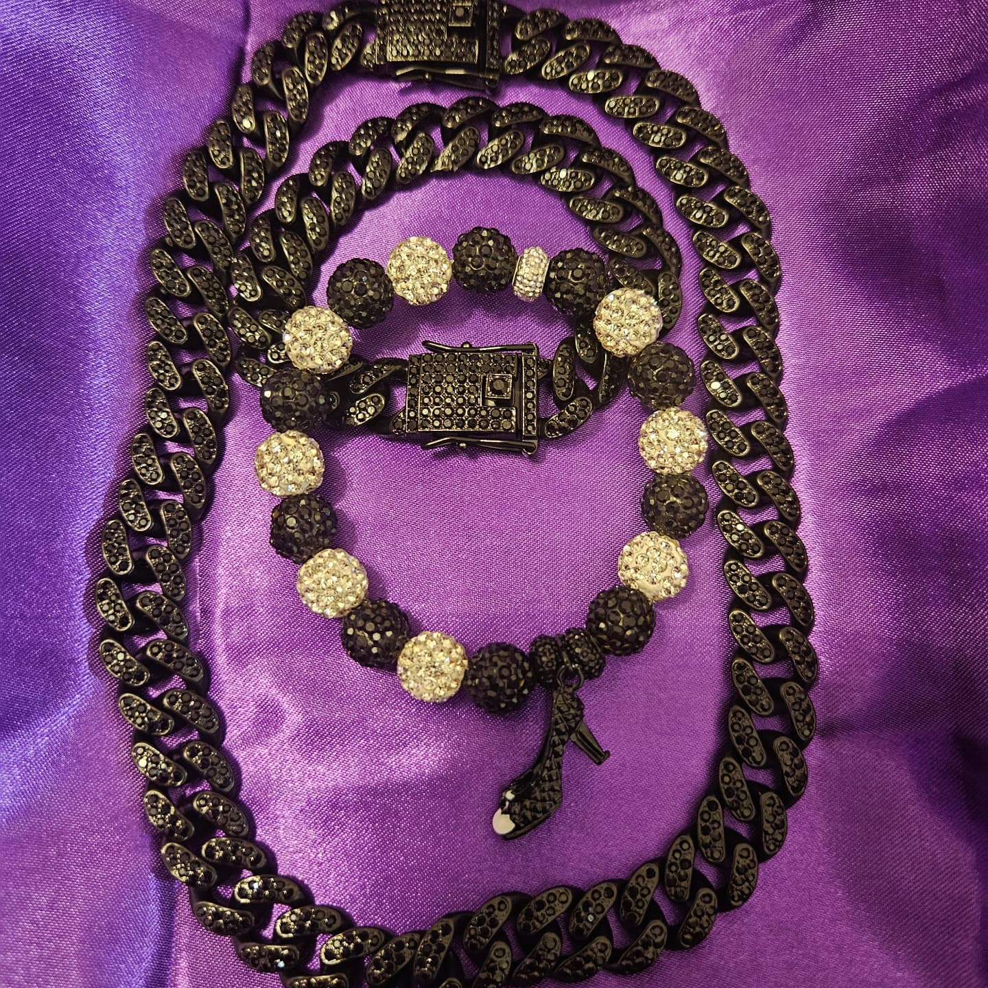 3 piece elegant set for women.